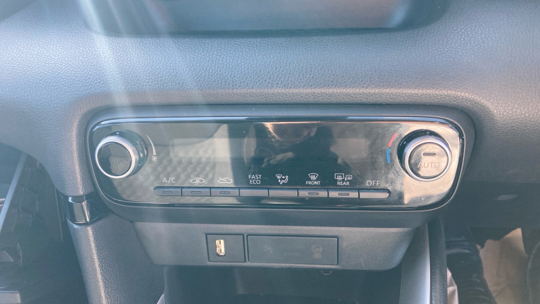 Toyota Yaris 1.5 Hybrid Icon 5dr CVT Hybrid Hatchback